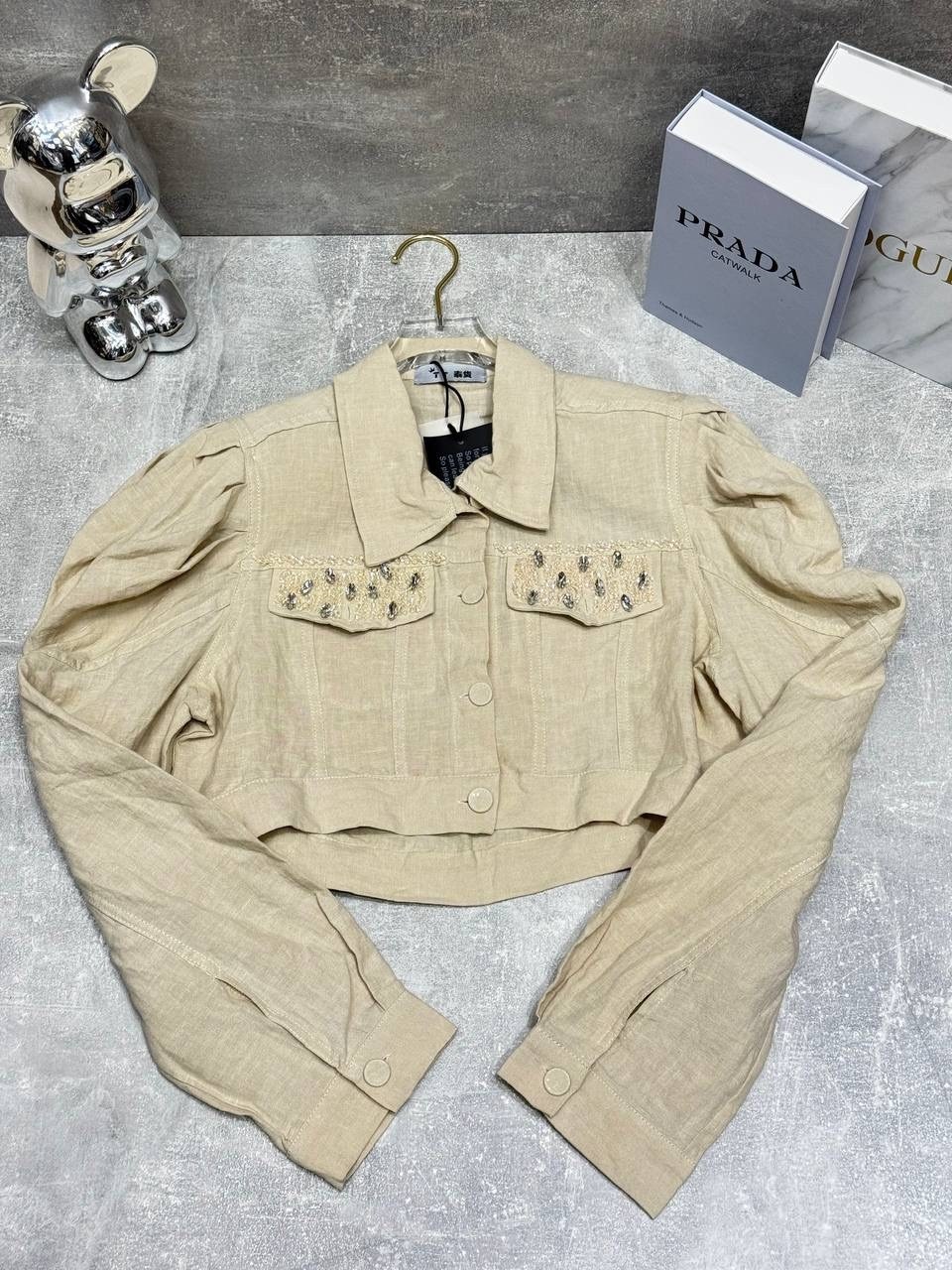 укороченная куртка,куртка женская,куртка,джинсовая куртка,короткая куртка