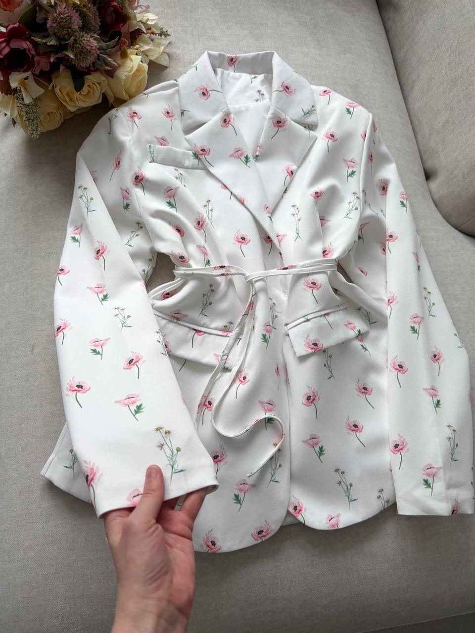 модный женский пиджак с цветочным принтом,пиджак оверсайз с цветочным принтом leroy style,элегантный пиджак с цветочным принтом,свободный пиджак с принтом,пиджак с цветочным принтом