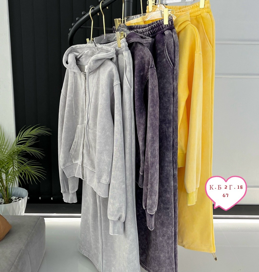 cпортивный костюм велюровый,велюровый костюм,женский спортивный костюм велюровый серый,женский костюм на флисе,велюровый костюм женский
