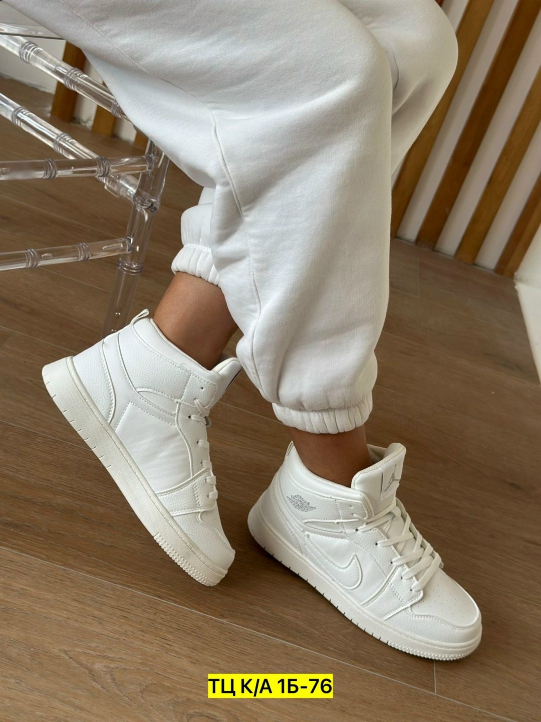 кроссовки,кроссовки мужские женские,кроссовки женскиe,кроссовки женские nike,air jordan 1 mid triple white