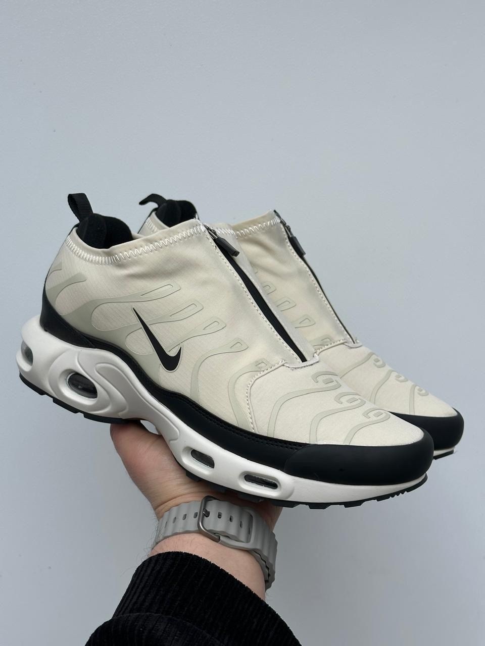 кроссовки мужские nike air max tn plus,спортивные кроссовки унисекс nike air max plus tn черные,nike air max tn plus,кроссовки nike air max plus tn,кроссовки nike air max plus