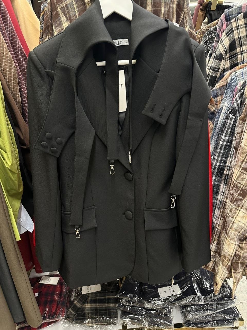 жакет,белый дизайнерский пиджак,пиджак женский,женские наряды,пиджак