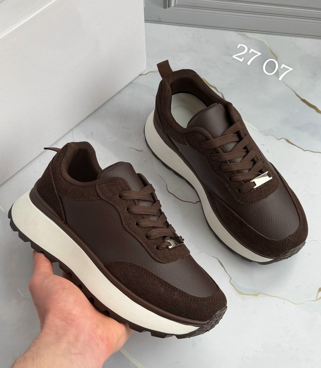,женские кроссовки,кроссовки коричневые,повседневные кроссовки,брендовые кроссовки