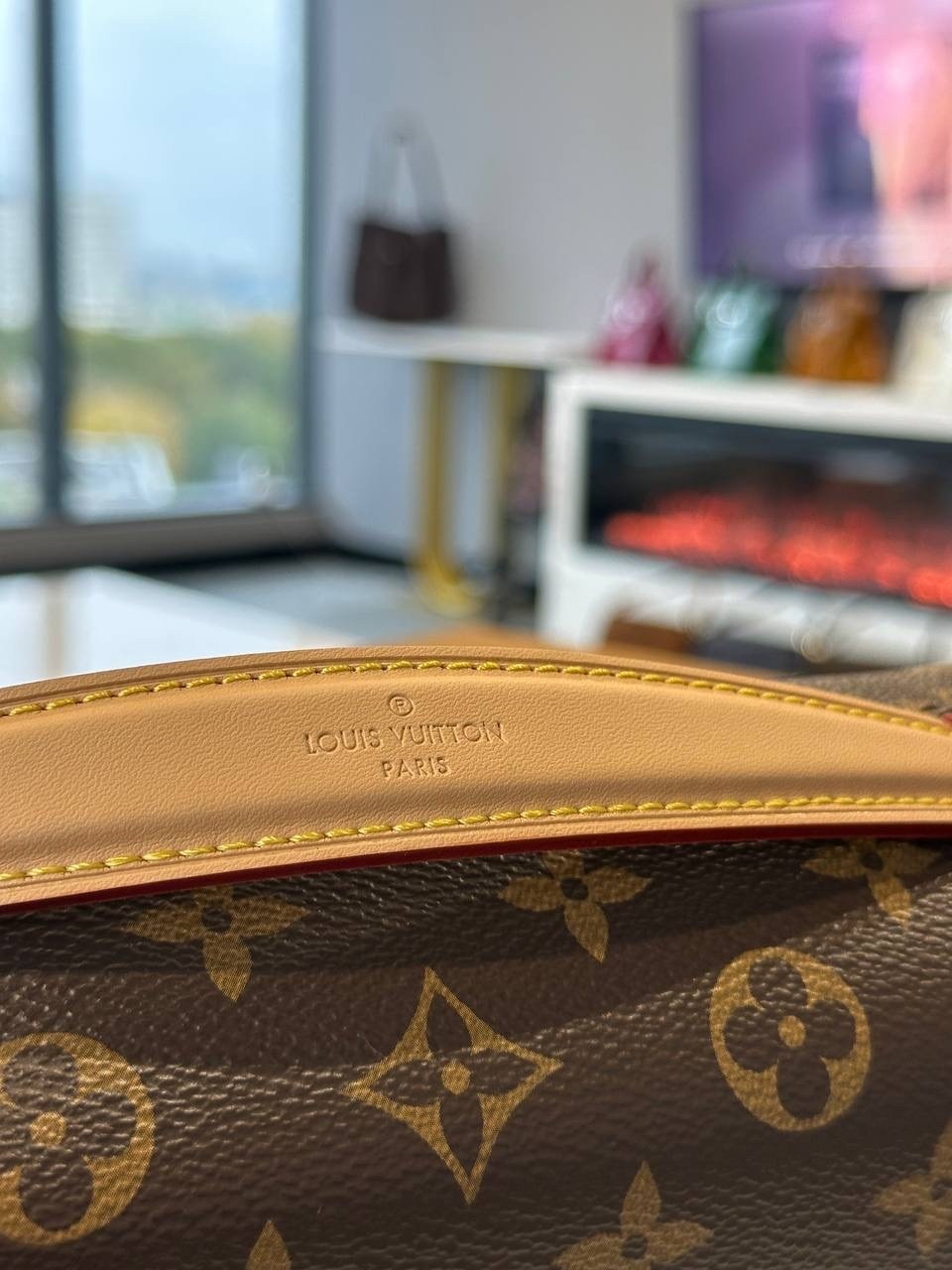 сумка louis vuitton pochette metis,louis vuitton pochette metis,сумка луи виттон,сумки луи виттон оригиналы,сумка женская pochette metis louis vuitton pl-15581