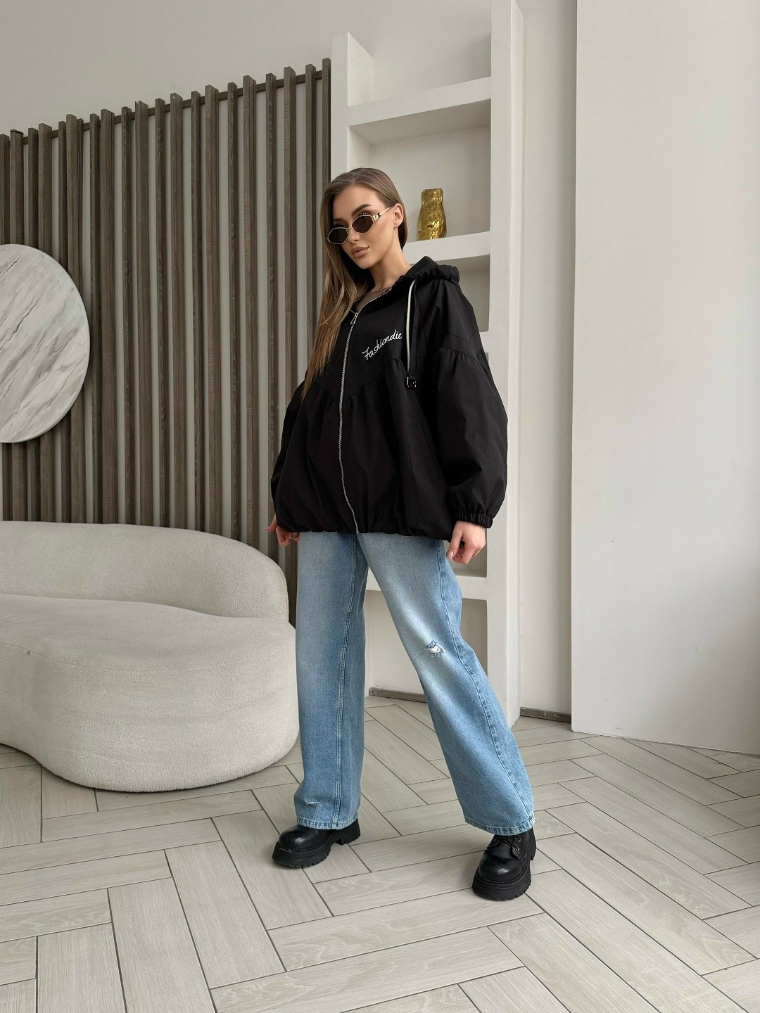 бомбер утепленный с капюшоном оверсайз sondi,демисезонная куртка,стильная куртка,ветровка с капюшоном оверсайз,легкая куртка