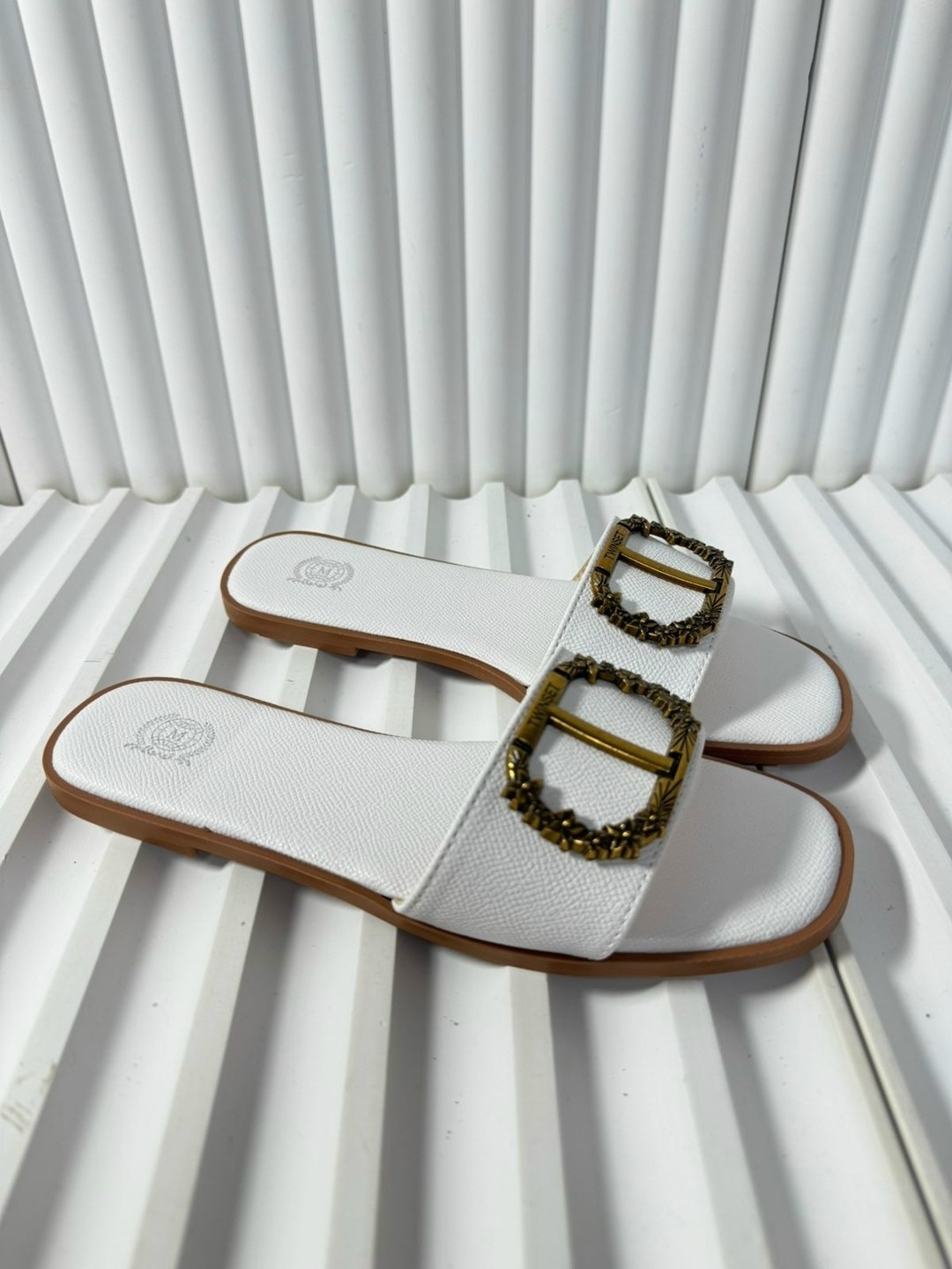 шлепки диор,шлепанцы женские,,белые шлепанцы,тапки диор