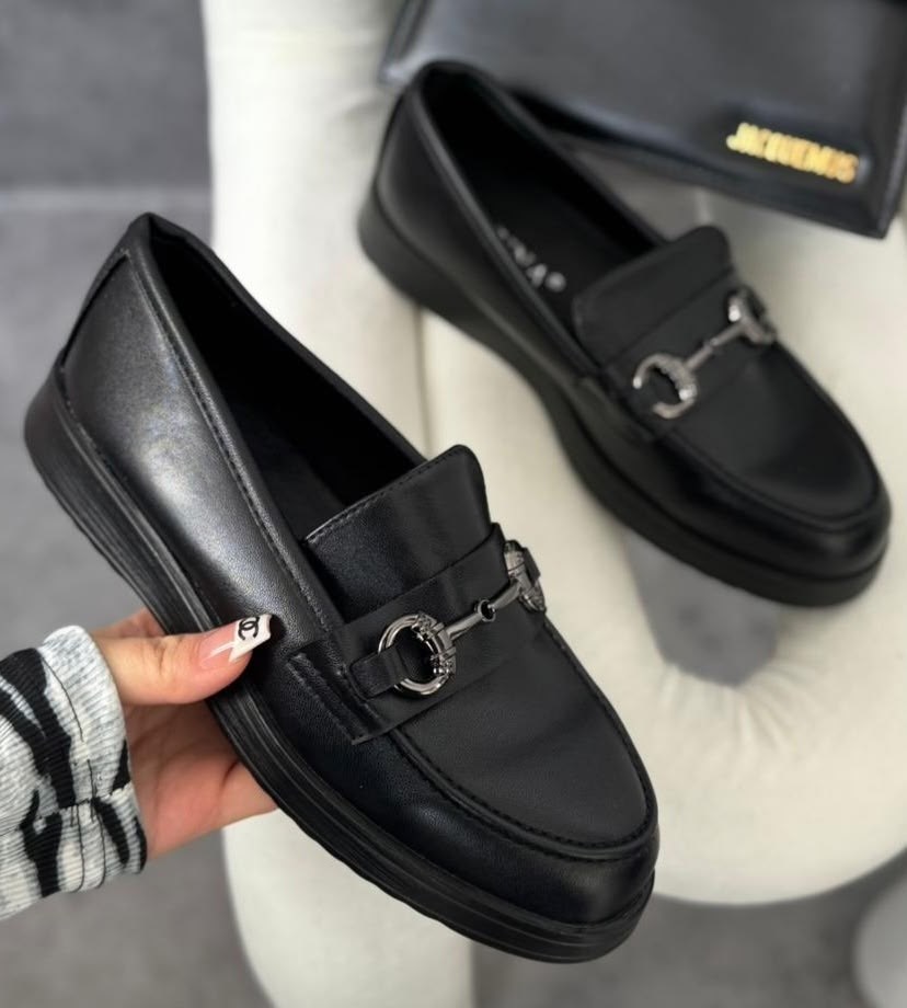 женские лоферы,обувь,лоферы renzoni,лоферы модные,черные лоферы женские