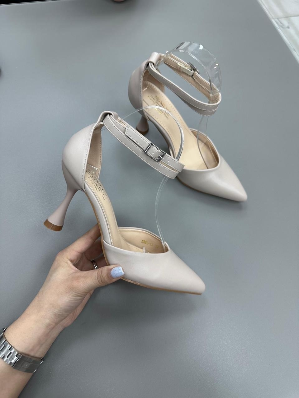 туфли женские,,женская ,туфли белые,туфли босоножки