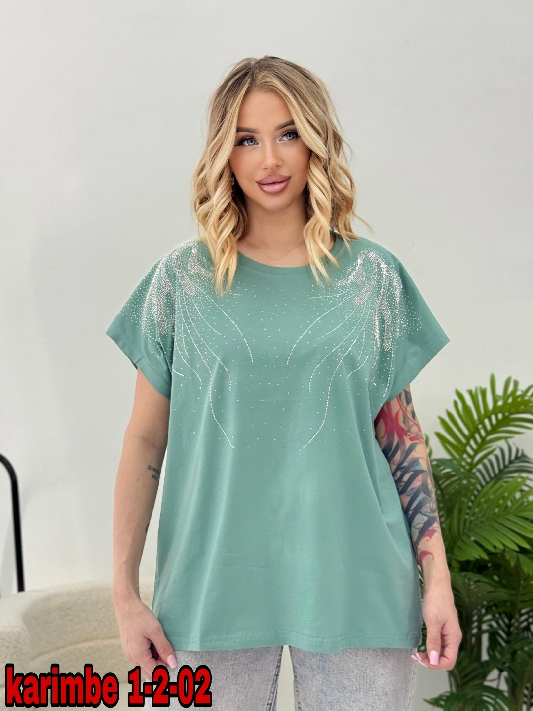 женская футболка больших размеров,женская футболка,футболка больших размеров для женщин,футболка оверсайз со стразами,футболка со стразами