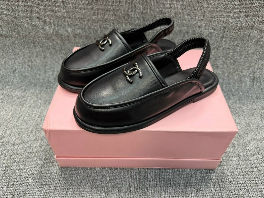 шлепанцы шанель,,шлепки шанель,босоножки chanel,лоферы chanel