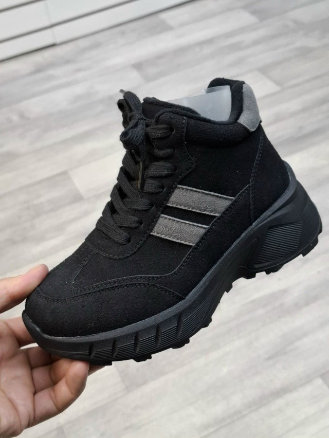 женская зимняя ,,кроссовки женские зимние, женская,кроссовки женские