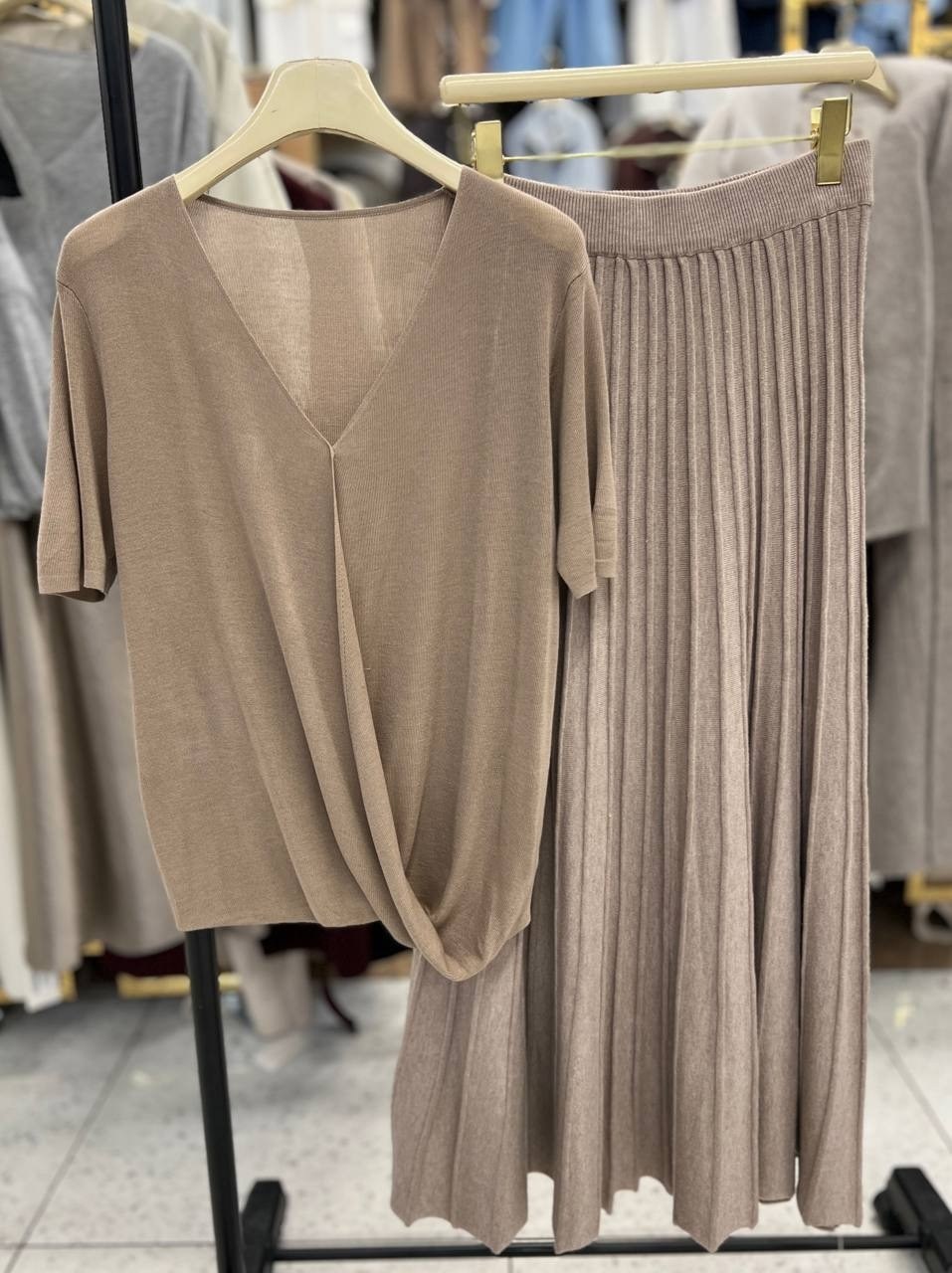 трикотажный джемпер,футболки женская,базовые футболки,блузка женская,базовая женская футболка