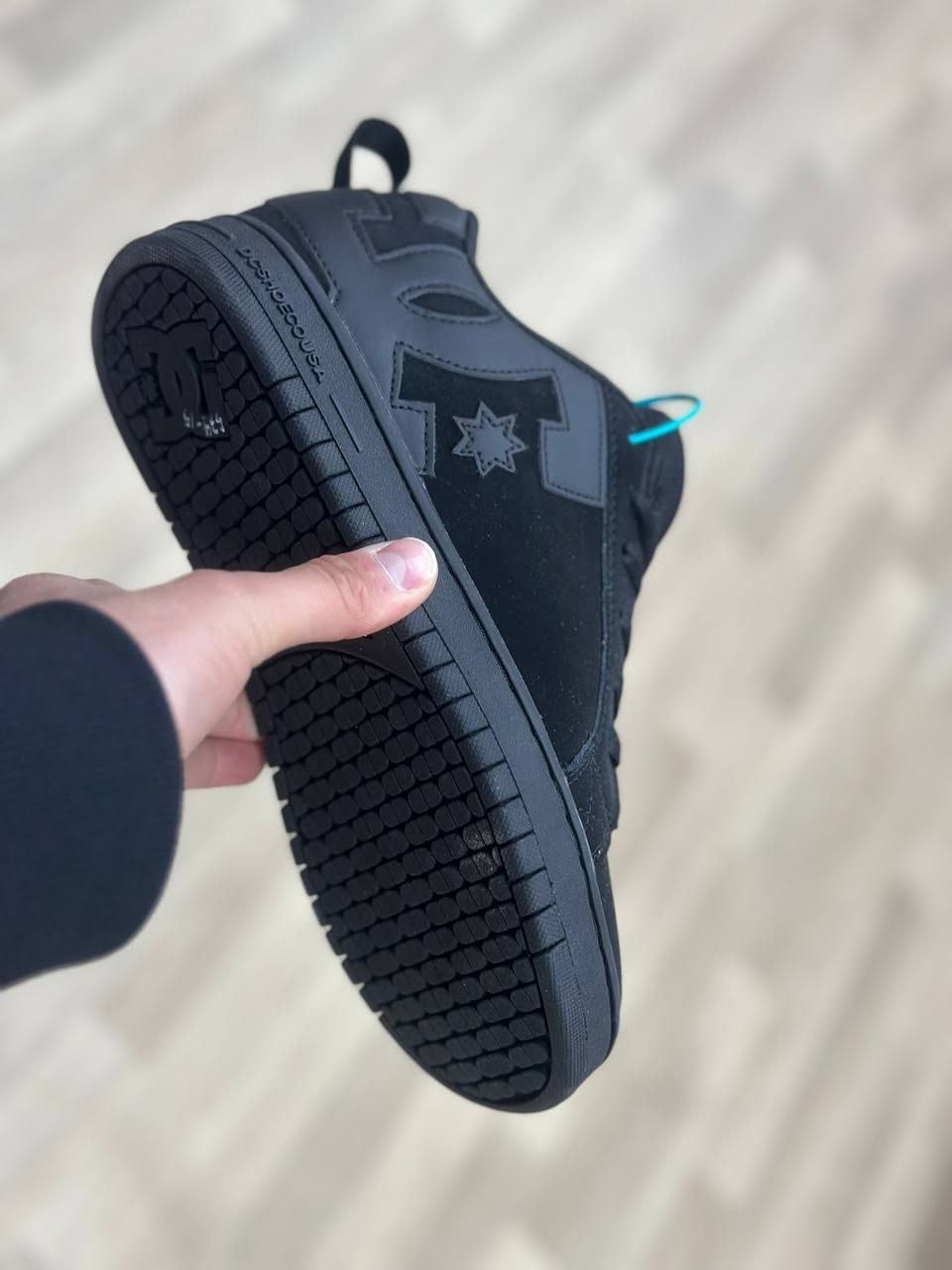 кроссовки dc shoes court graffik,кроссовки dc shoes court graffik unisex,кеды dc shoes court graffik triple black,кроссовки dc shoes,кроссовки