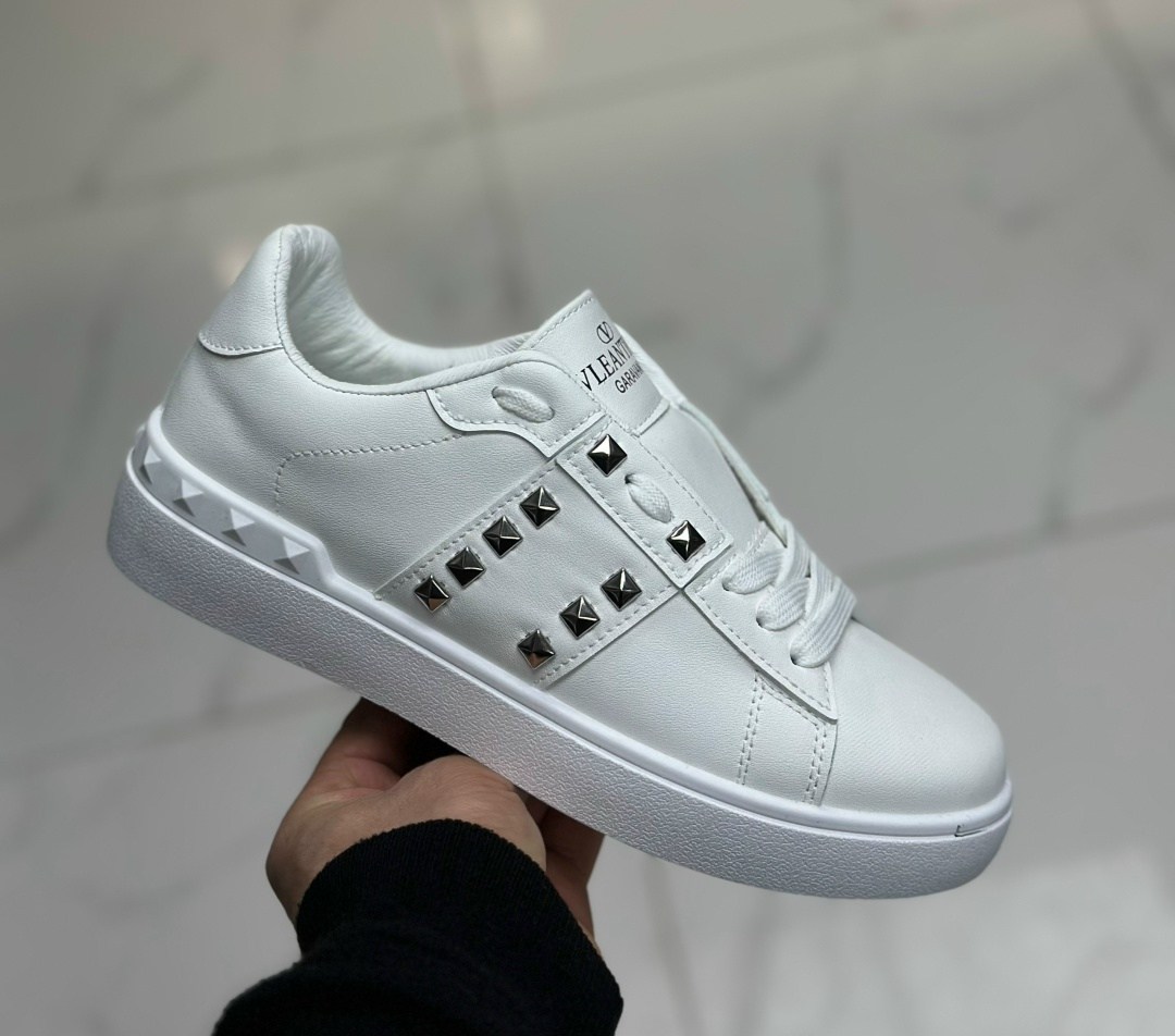 ,женские кроссовки,кеды женски,белые женские кроссовки,кеды белые