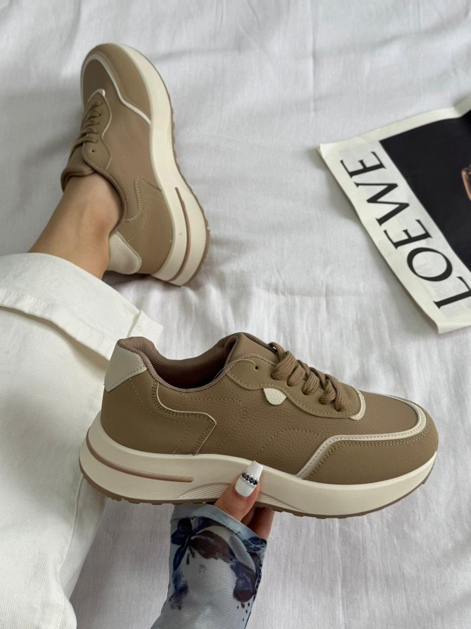 женские кроссовки,кроссовки,кроссовки для женщин,бежевые кроссовки,повседневные кроссовки