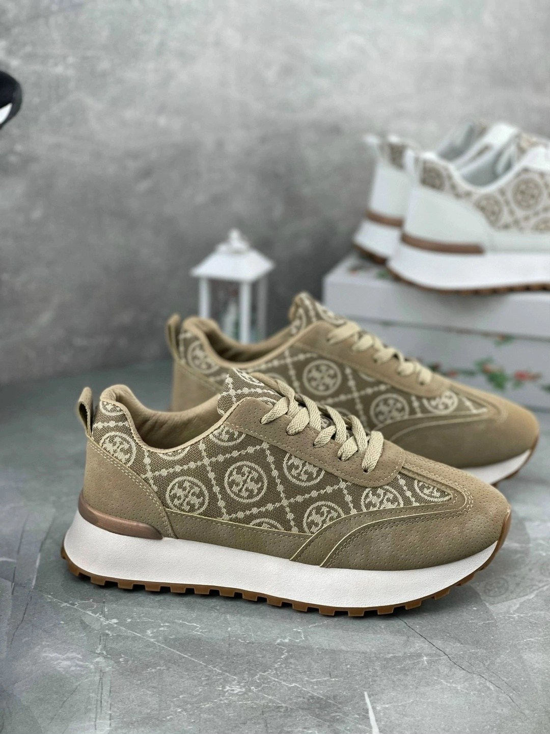 кроссовки женскиe,,кроссовки женские gucci,модные кроссовки,кроссовки gucci