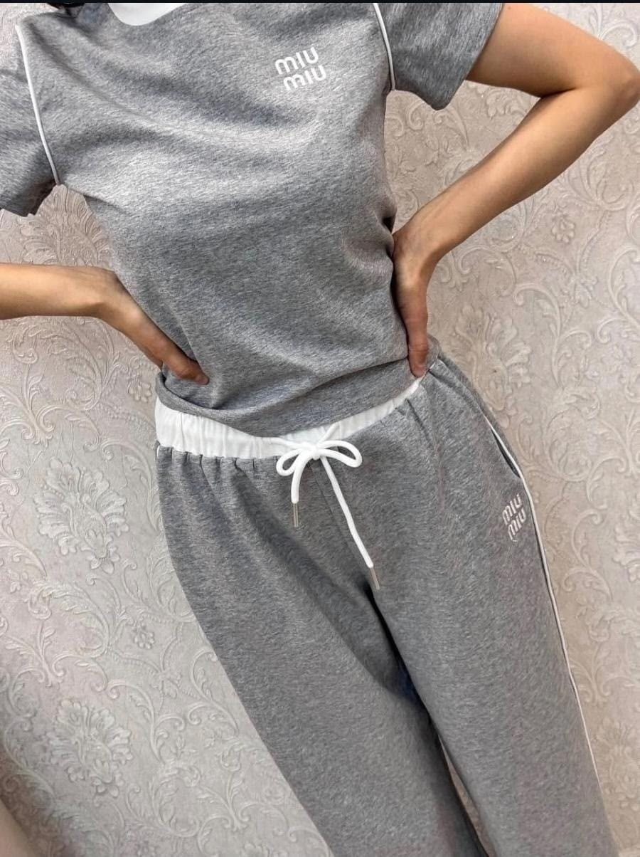 костюм miu miu,женский спортивный костюм,костюм спортивный,костюмчик,костюм спортивные женские костюмы