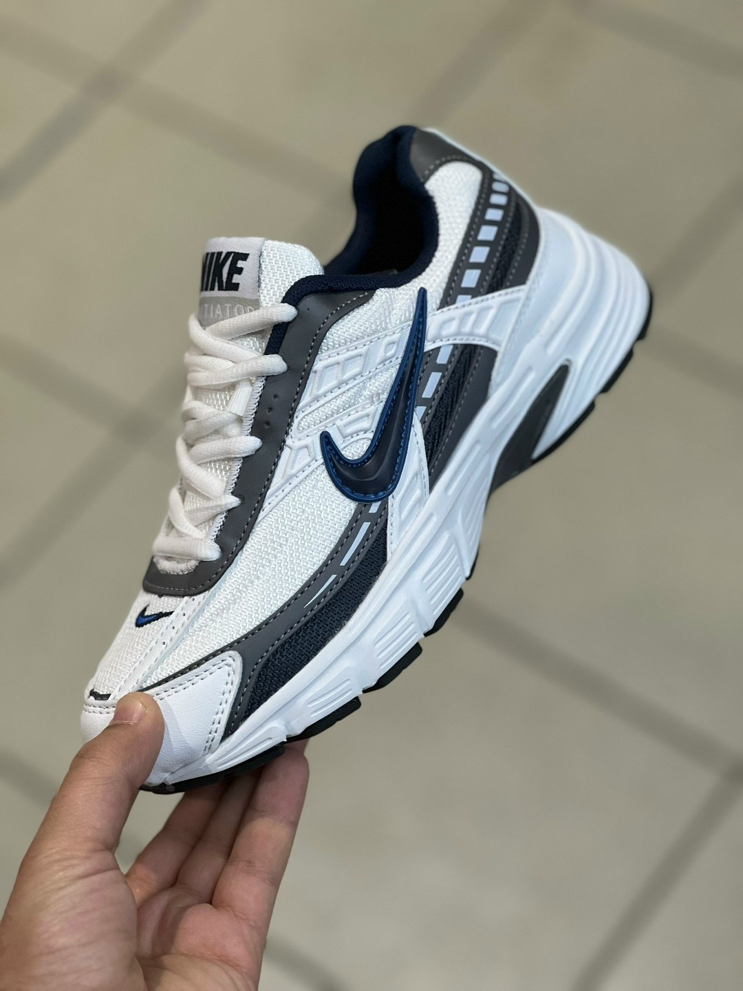 кроссовки nike initiator,nike initiator,кроссовки nike,кроссовки nike initiator 'metallic silver black',кроссовки