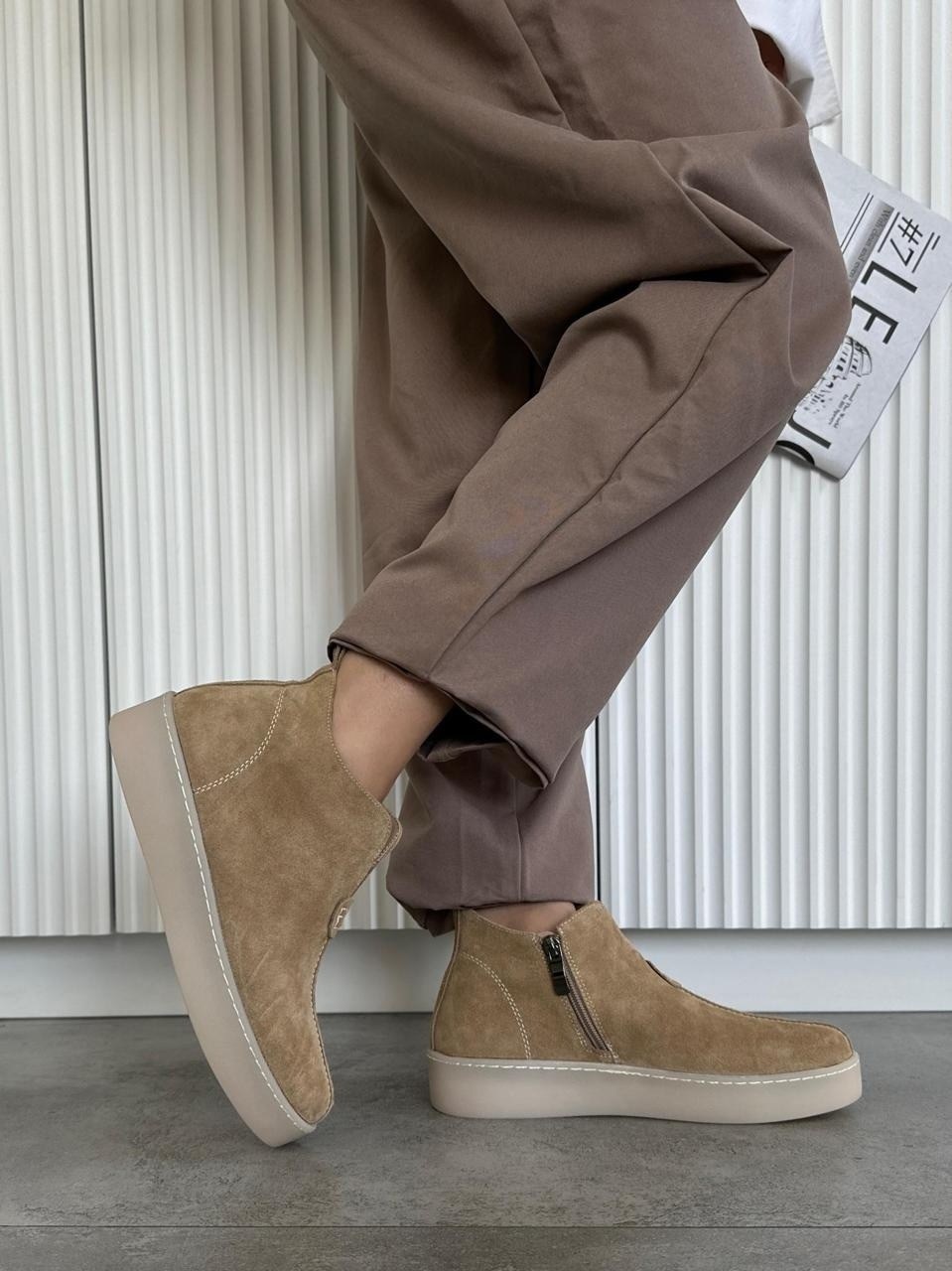 женские замшевые ботинки mkrafvt casual 1150 байка бежевые,,замшевые ботинки лоро пиано,ботинки женские из натуральной замши,ботинки из натуральной замши