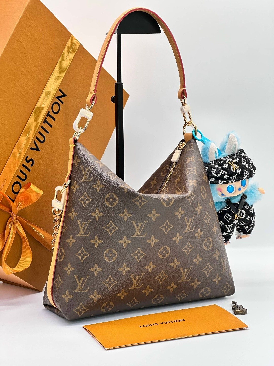 louis vuitton сумка на плечо,сумка louis vuitton,сумка женская louis vuitton,сумка луи виттон,сумка луи виттон полумесяц