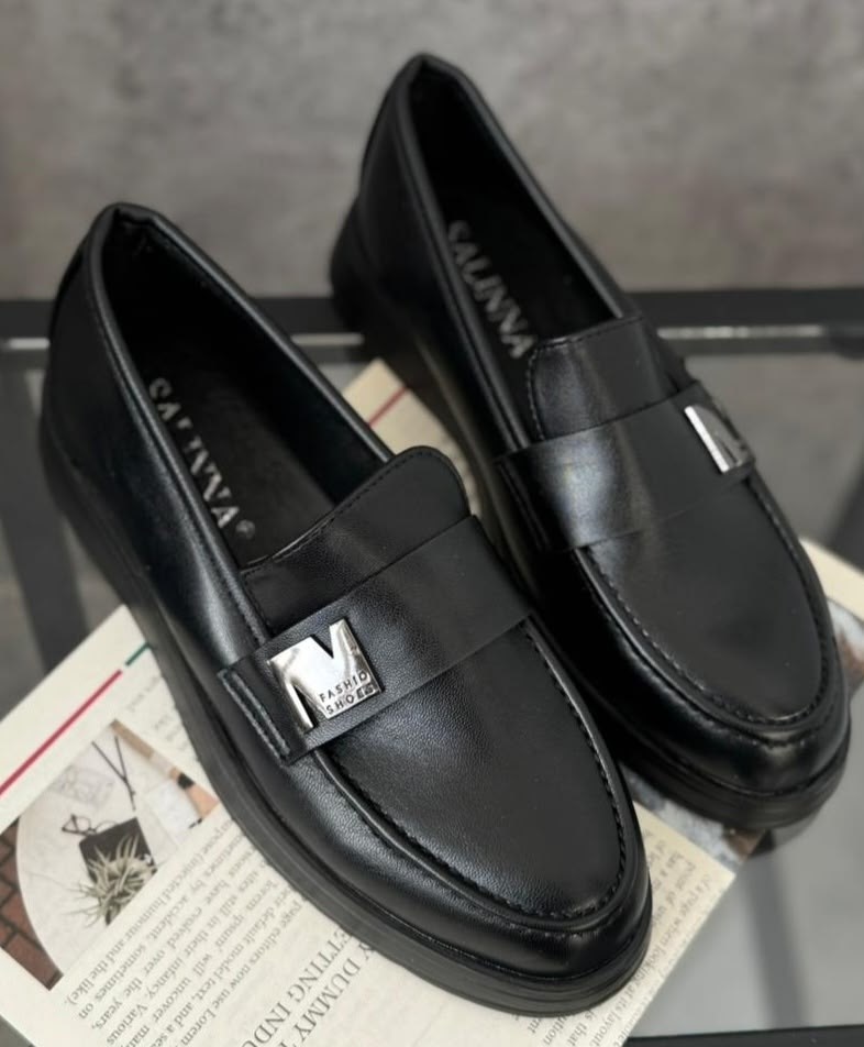 женские лоферы,обувь,лоферы renzoni,лоферы модные,черные лоферы женские