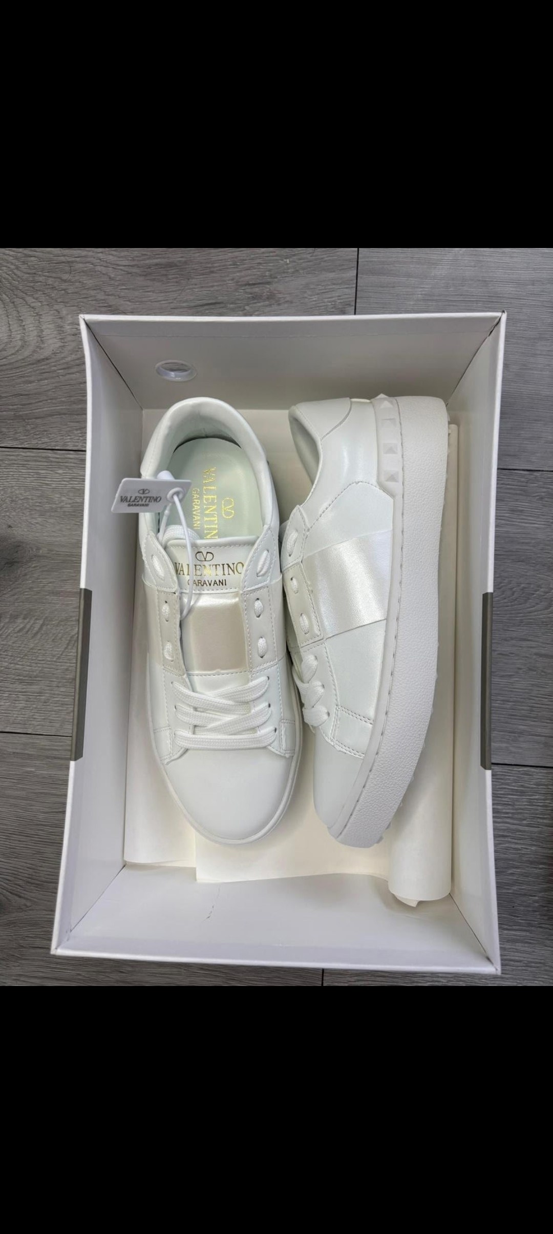 женские кожаные кроссовки valentino rockstud white with pink,valentino кроссовки,кеды валентино,кеды valentino женские,valentino sneakers