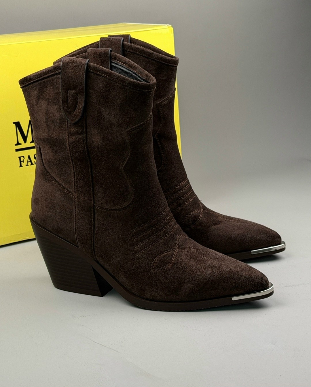 казаки демисезонные ботинки замшевые,,казаки замшевые эконика,казаки замшевые женские,казаки замшевые