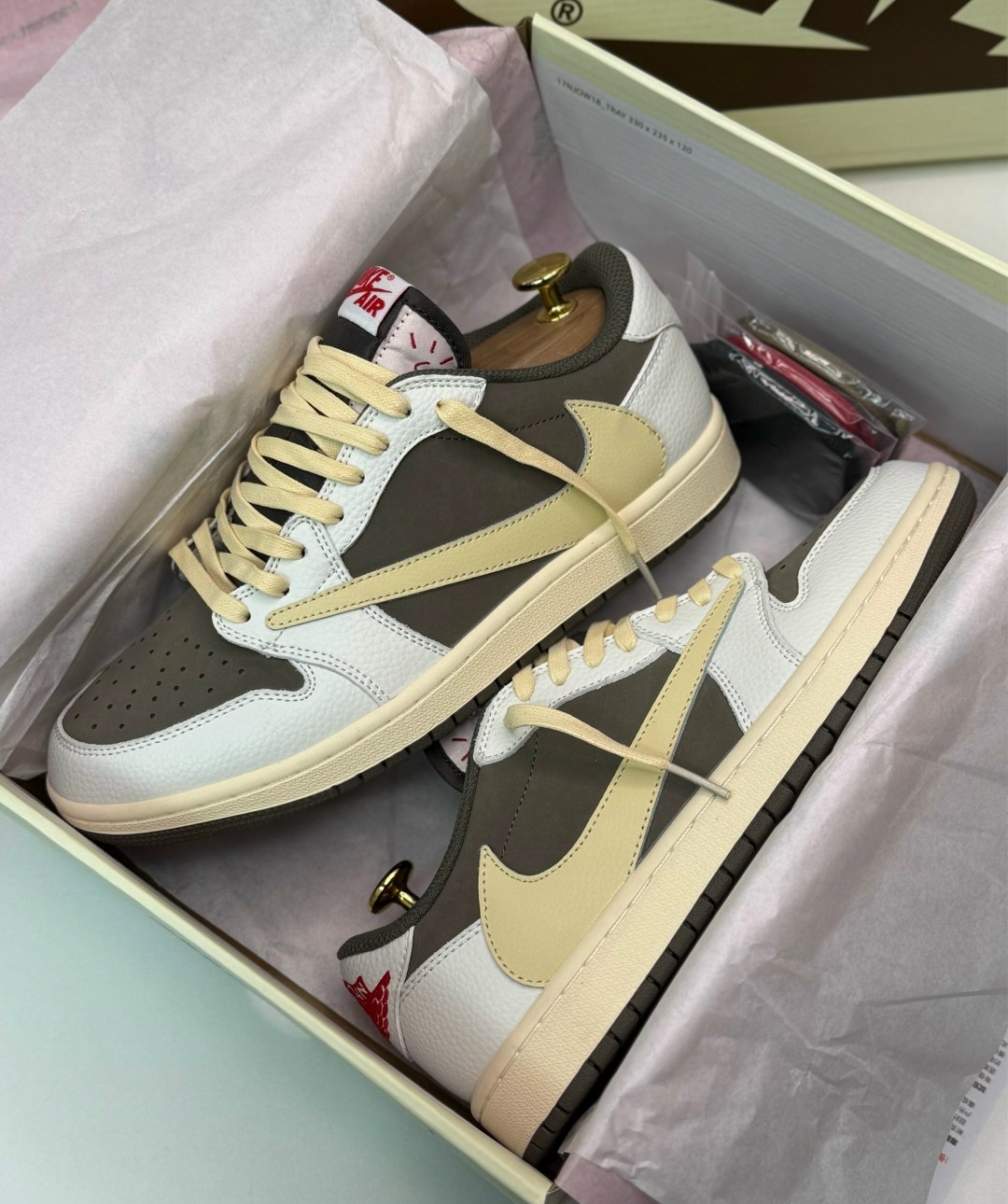 nike air jordan 1 low travis scott,кроссовки nike air jordan 1 low x travis scott,nike air jordan 1 low travis scott reverse mocha,кроссовки nike air jordan 1 travis scott,nike air jordan 1 low x trav
