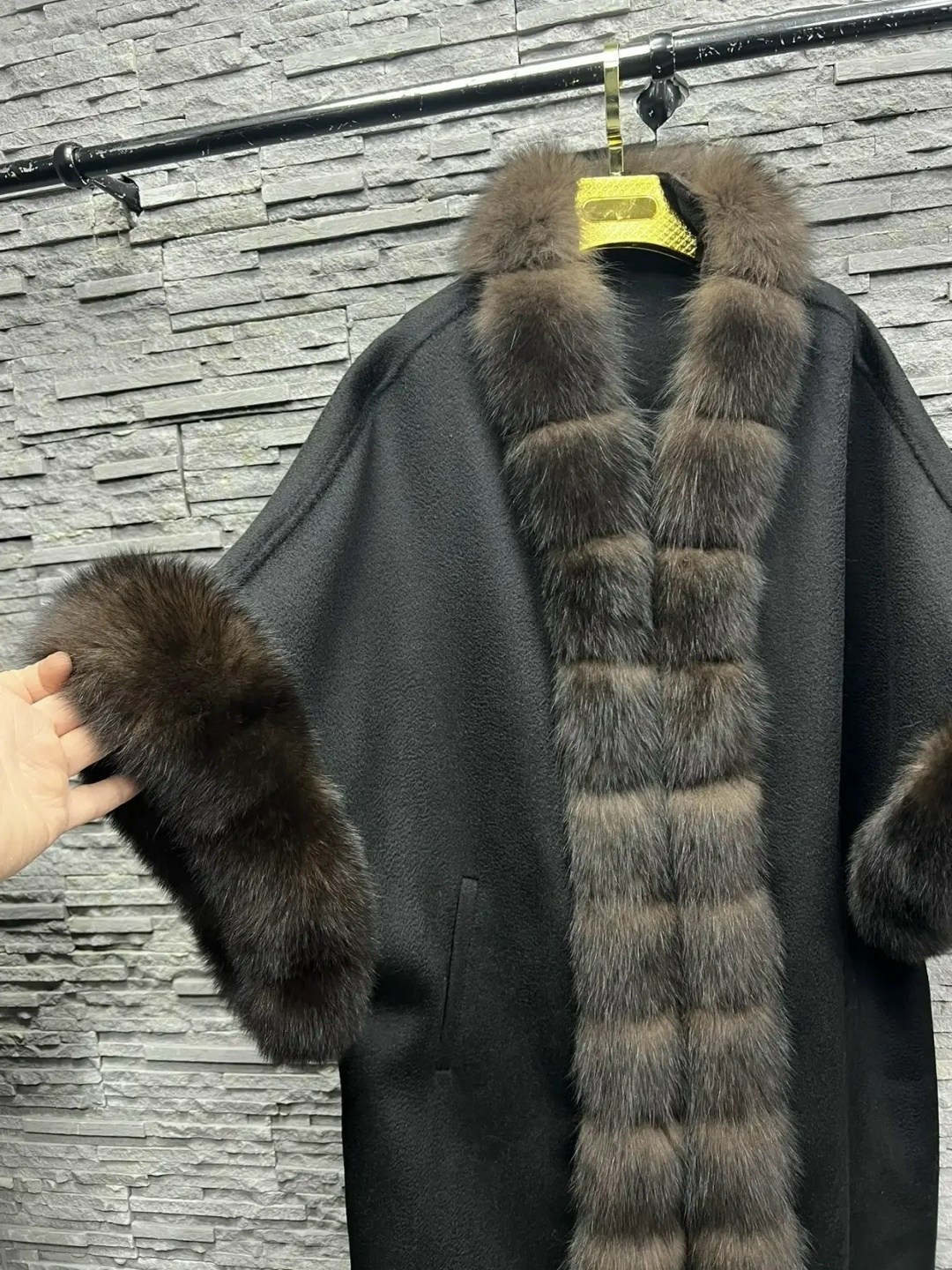 пальто с соболем,пальто с мехом соболя,пальто с соболиным воротником,кашемировое пальто с соболем,пальто с мехом