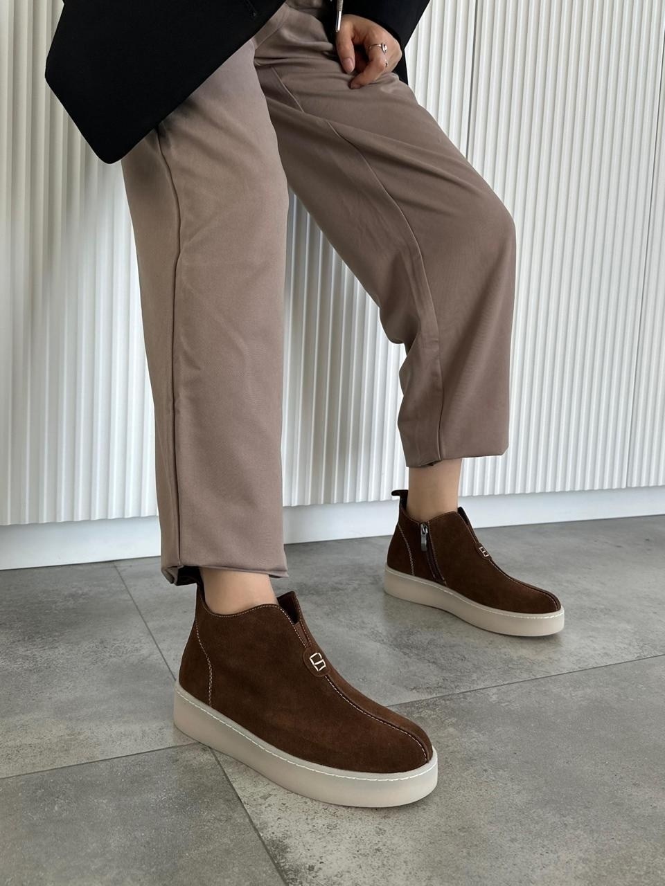 женские замшевые ботинки mkrafvt casual 1150 байка бежевые,,замшевые ботинки лоро пиано,ботинки женские из натуральной замши,ботинки из натуральной замши