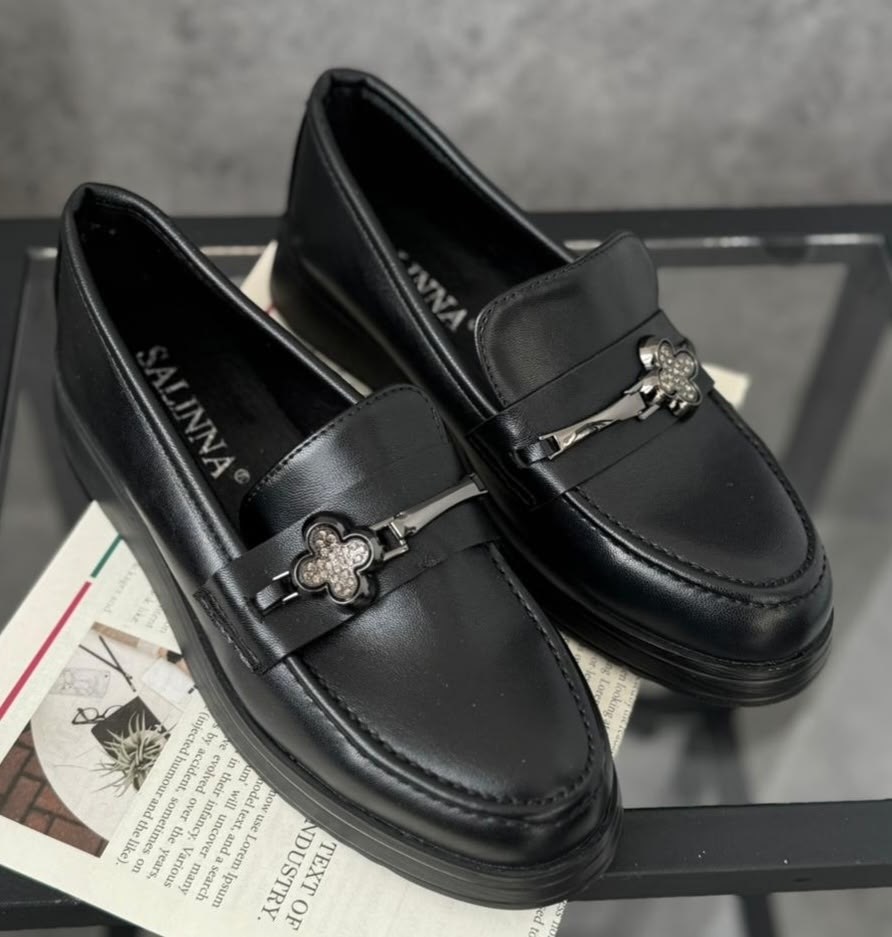 женские лоферы,обувь,лоферы renzoni,лоферы модные,черные лоферы женские