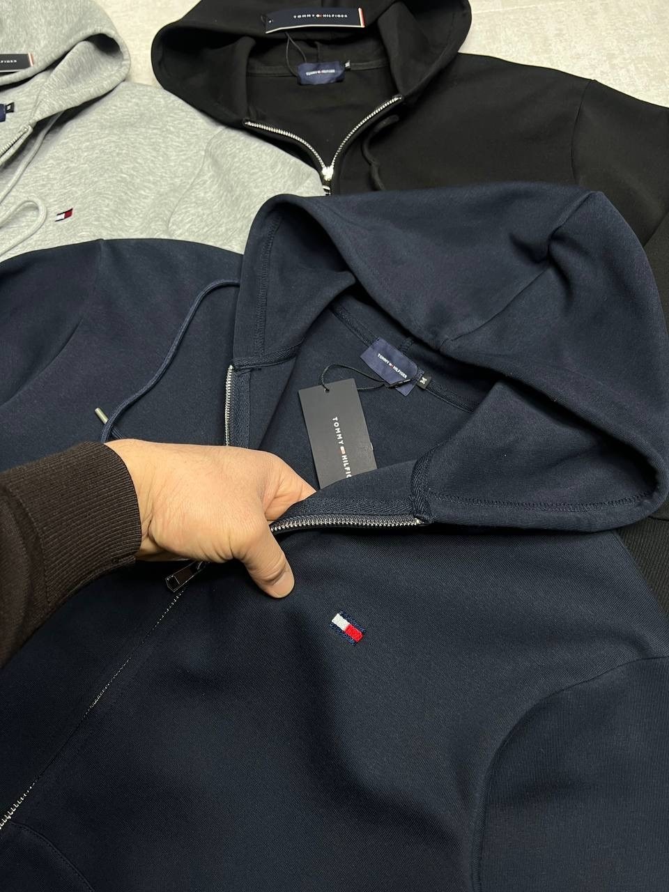 томми хилфигер толстовка мужская с капюшоном,худи томми хилфигер мужская,толстовка томми хилфигер на молнии,мужские толстовки tommy hilfiger,толстовка tommy hilfiger синий