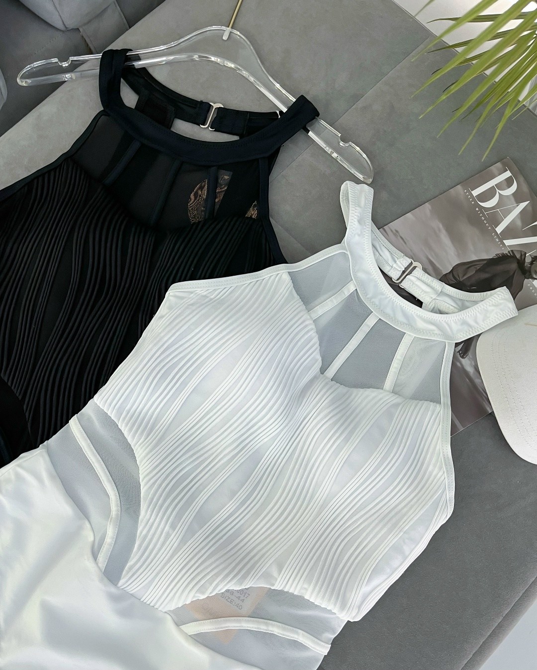 слитный купальник,слитный женский купальник,белые купальники,женский купальник,купальник сплошной