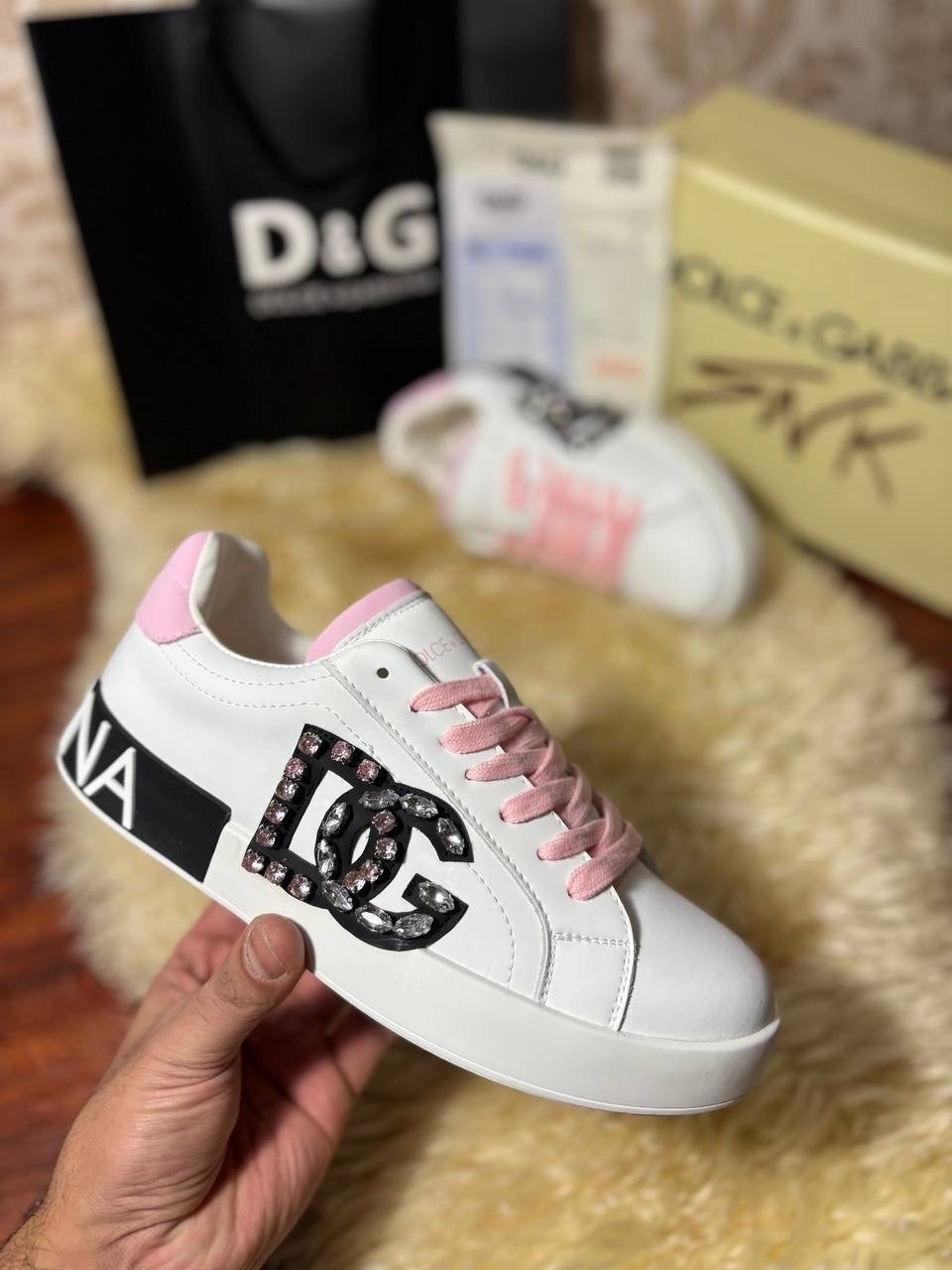 кроссовки dolce&gabbana,кеды dolce&gabbana,кроссовки женские dolce gabbana,кроссовки dolce gabbana кеды,кроссовки dolce&gabbana розовый жемчуг