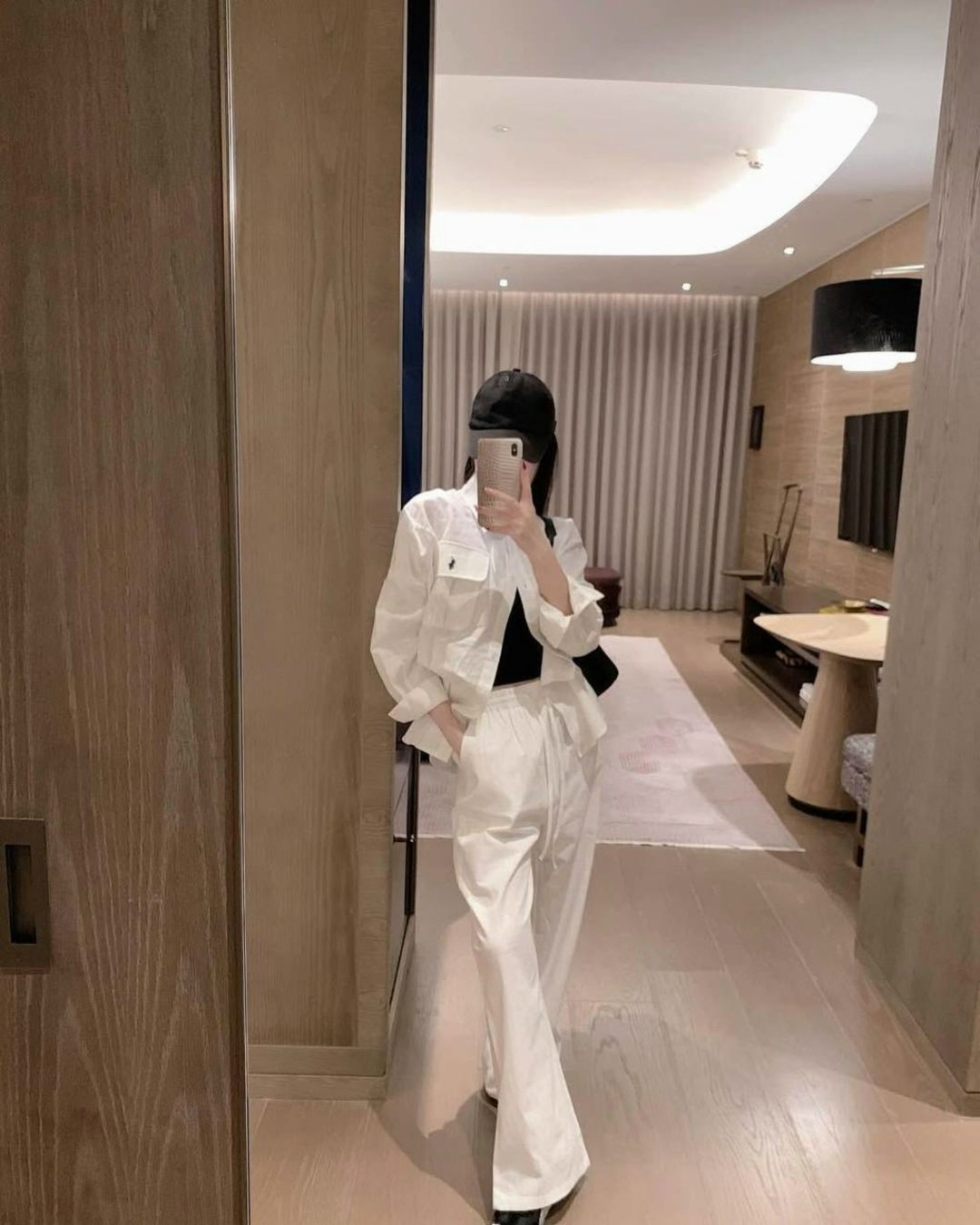 жёлтый костюм женский брючный,костюм с брюками,желтый костюм,костюм брючный женский,желтый брючный костюм