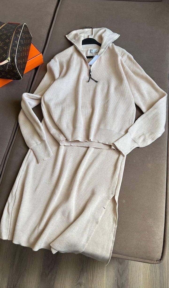 трикотажный костюм,костюм двойка кашемир,женские костюмы,трикотажный костюм с юбкой офис вязаный,костюм бежевый