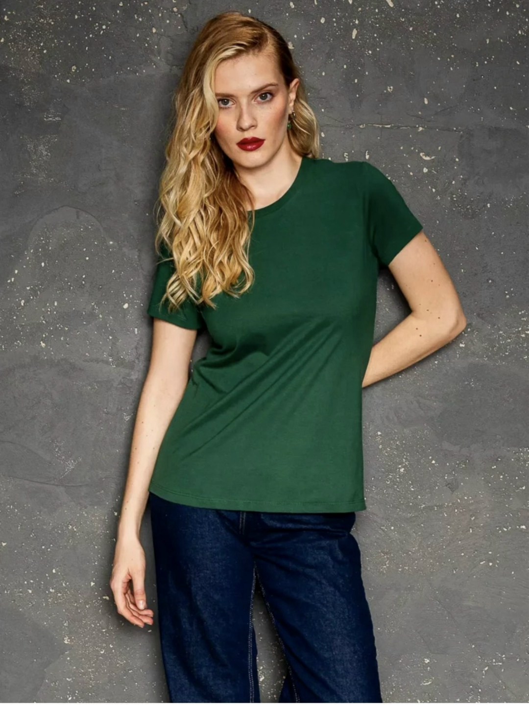 футболки женская,однотонная футболка женская,футболка женская голубая,футболка приталенная однотонная,футболка базовая коллекция