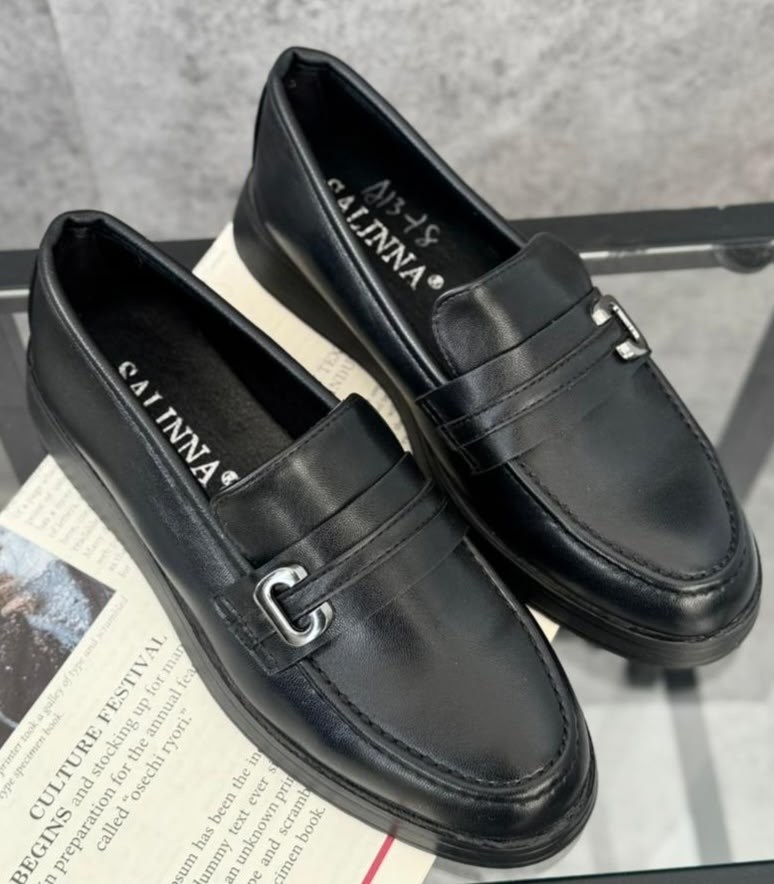 женские лоферы,обувь,лоферы renzoni,лоферы модные,черные лоферы женские