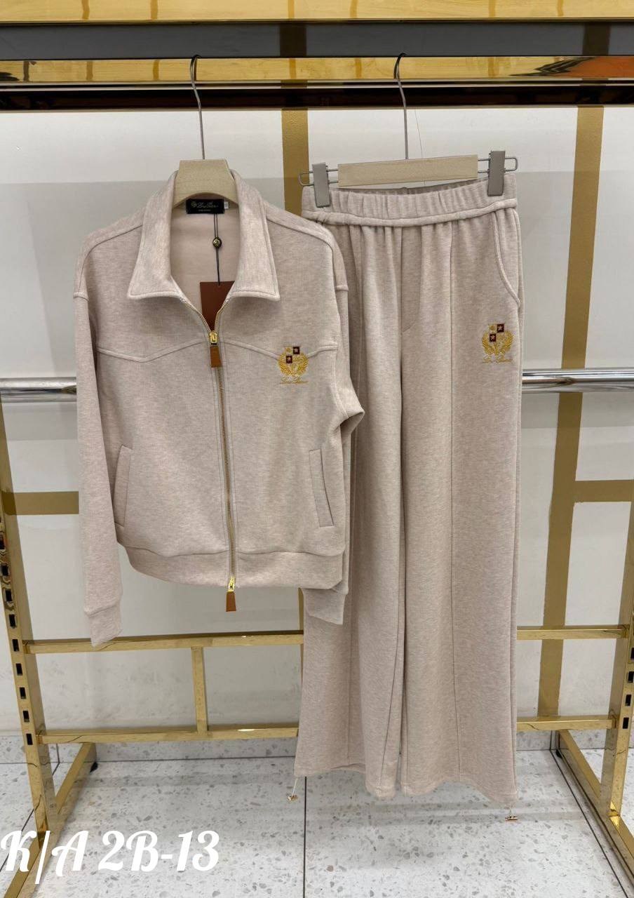 спортивный костюм miu miu,спортивный костюм,костюм miu miu,костюм спортивный женский,женский костюм