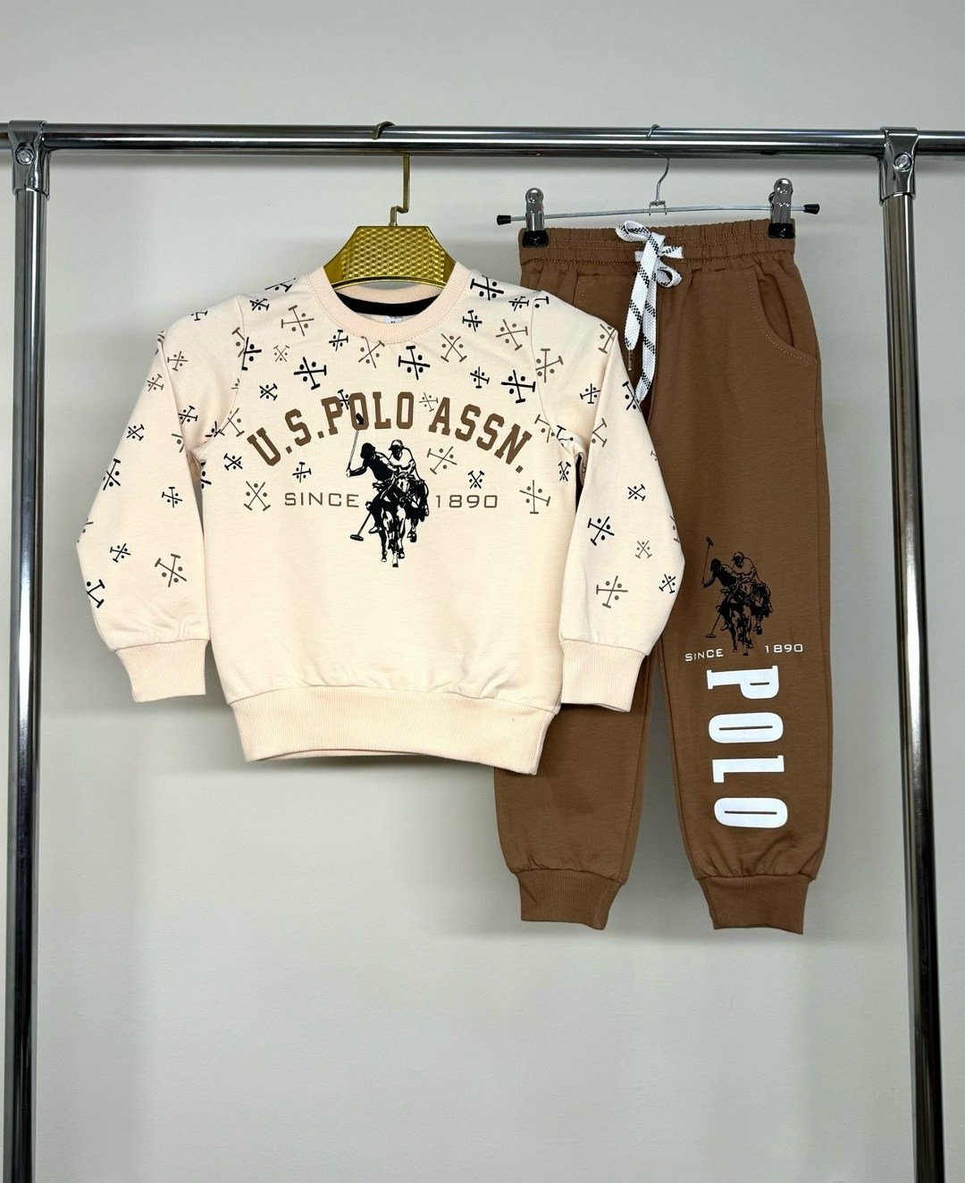 костюм спортивный для мальчика,одежда для мальчика,свитшот и брюки,костюм детский,спортивные костюм