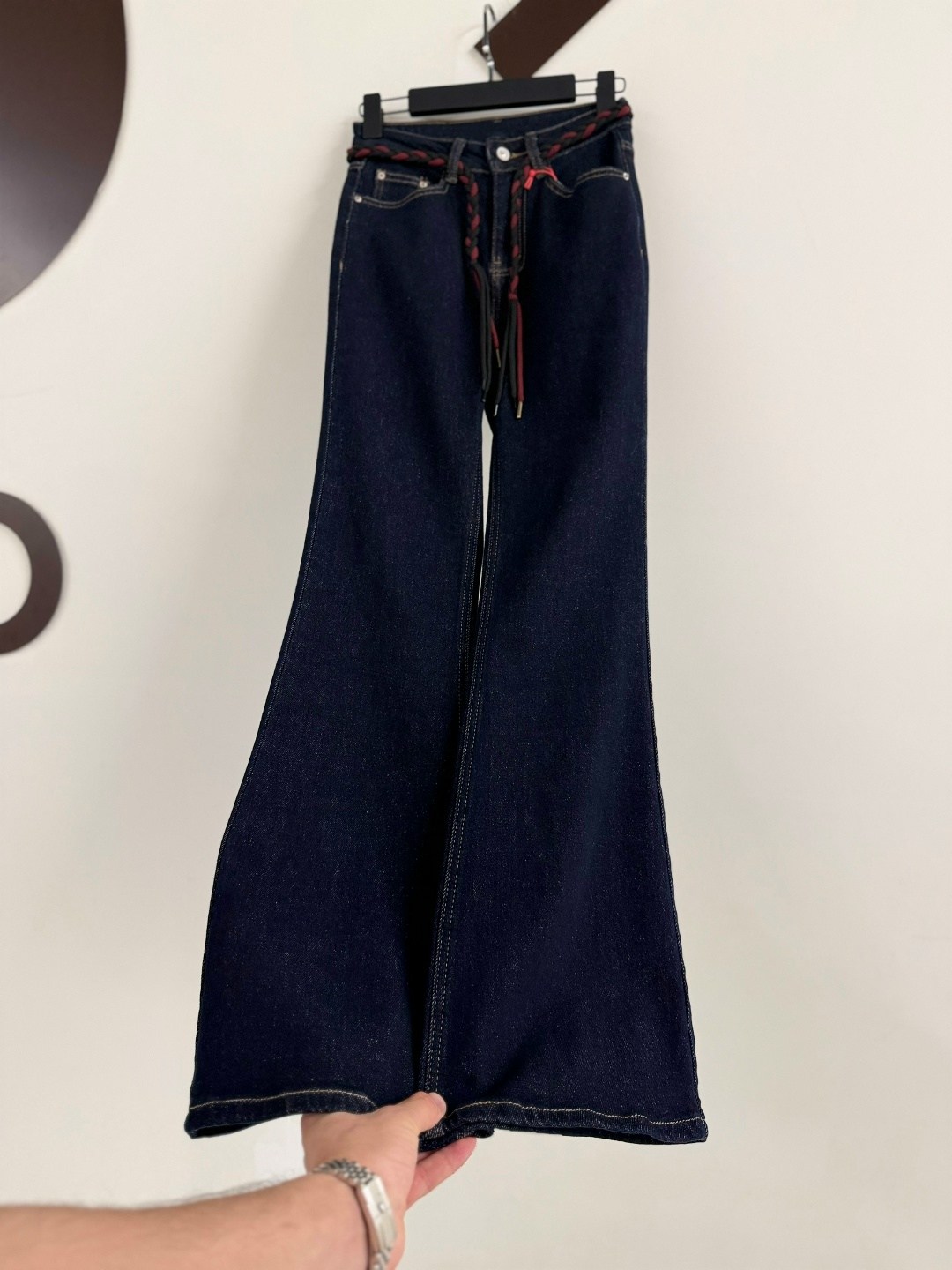 женские джинсы,джинсы расклешенные,женские джинсы клеш,джинсы bootcut,одежда джинсы