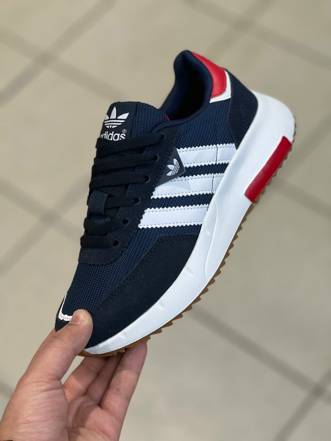 кроссовки мужские adidas,кроссовки adidas,кроссовки adidas retropy,кроссовки адидас,кроссовки адидас модели 2026