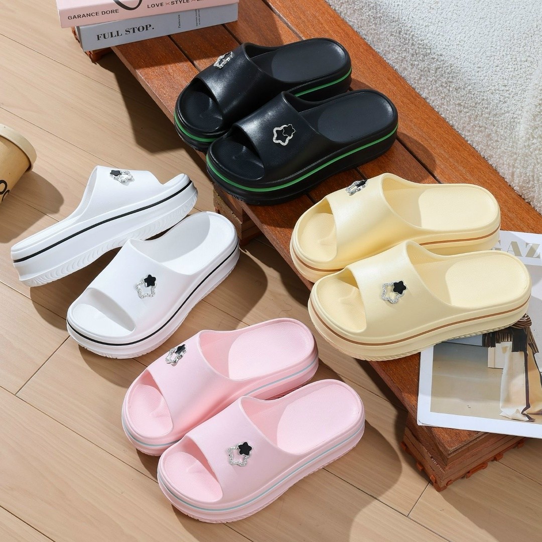 ,шлепанцы женские,модные тапочки,модные шлепанцы,летние тапочки