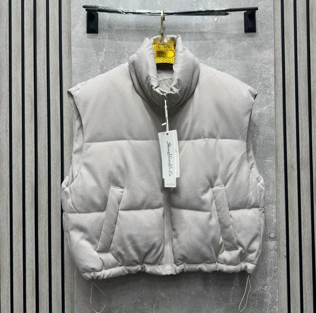 женская жилетка,вязаные жилеты,жилет утепленный,жилет,жилетка утепленная женская