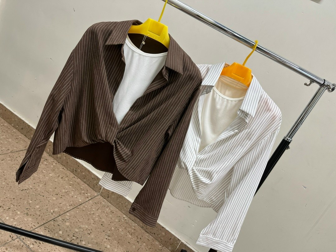 классические брюки,белая рубашка из поплина ss23g4739be sherin,женская рубашка,широкие брюки,блузка оверсайз