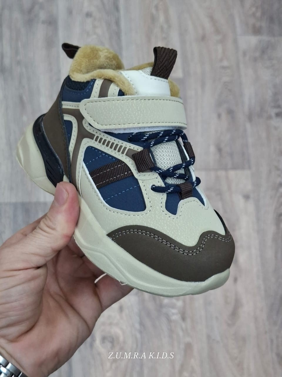 детские демисезонные ботинки,детские ботинки,,ботинки для девочек,кроссовки