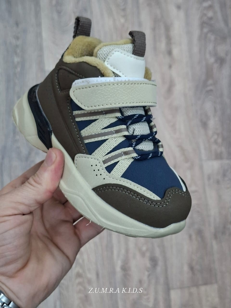 детские демисезонные ботинки,детские ботинки,,ботинки для девочек,кроссовки