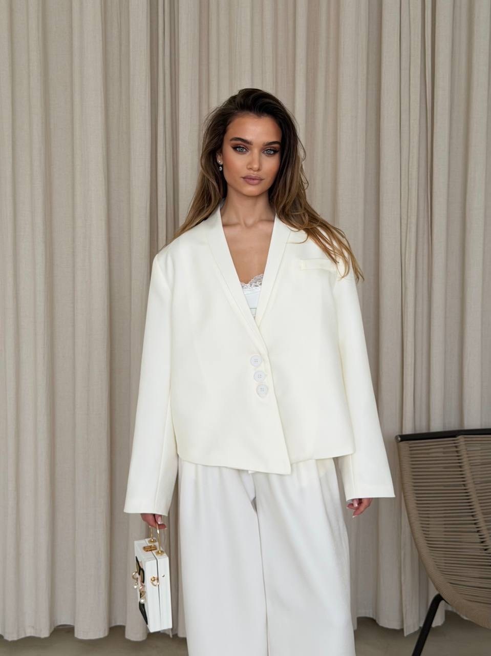 жакет-кимоно,брючный костюм с поясом,костюм женский белый,костюм женский,костюм кимоно с брюками