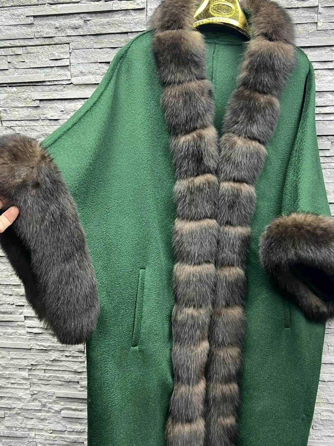 пальто с соболем,пальто с мехом соболя,пальто с соболиным воротником,кашемировое пальто с соболем,пальто с мехом