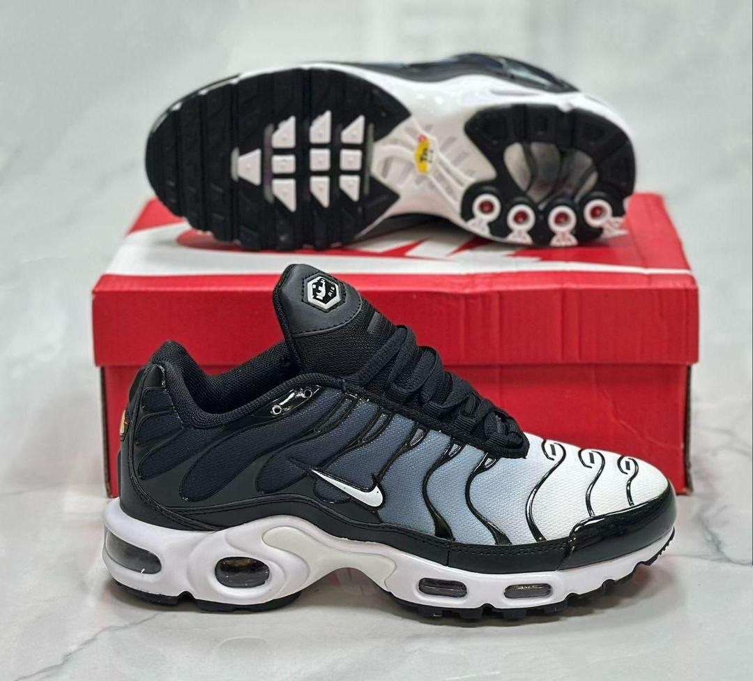 nike air max tn plus x supreme,supreme nike air max plus tn,nike air max tn plus,кроссовки nike air max tn plus x supreme,кроссовки nike air max plus tn